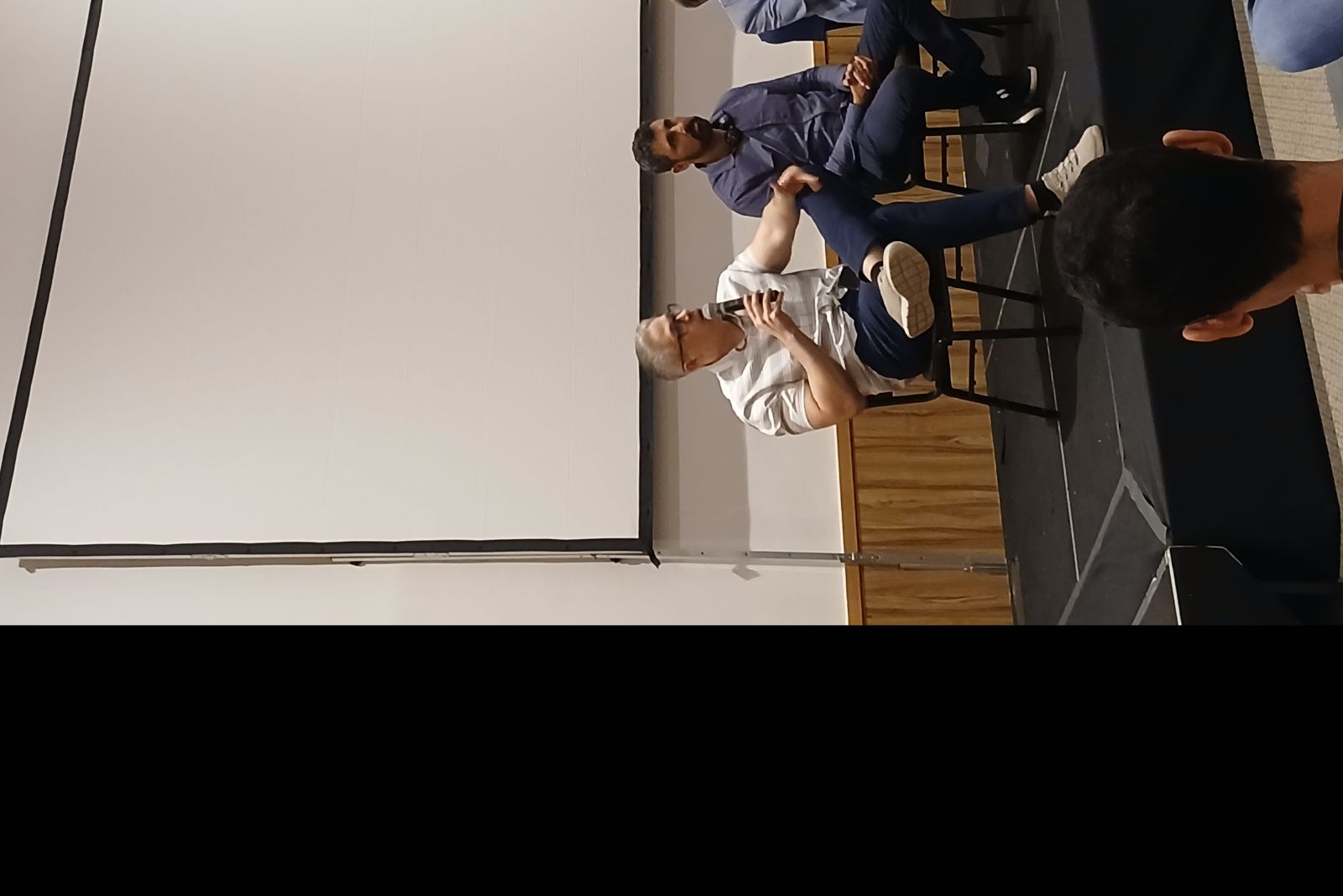 Dr. Guilherme Goldfeder em mesa-redonda com palestrantes convidados em congresso de cardiologia veterinária